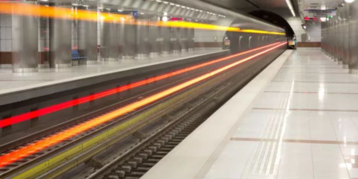 &Sigma;&pi;&omicron;&upsilon;&delta;&alpha;ί&alpha; &mu;έ&rho;&alpha; &gamma;&iota;&alpha; &tau;&omicron;&nu; &Pi;&epsilon;&iota;&rho;&alpha;&iota;ά. &Tau;&omicron; &Mu;&epsilon;&tau;&rho;ό &mu;&pi;&alpha;ί&nu;&epsilon;&iota; &sigma;&tau;&iota;&sigmaf; &zeta;&omega;έ&sigmaf; &mu;&alpha;&sigmaf;!