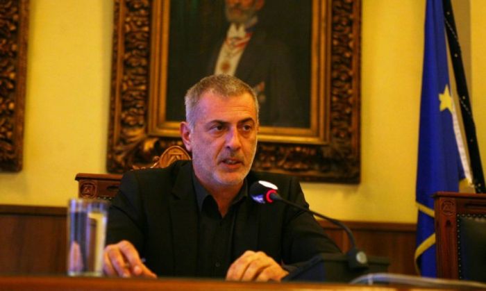 &Mu;&iota;&alpha; &alpha;&nu;&alpha;&gamma;&kappa;&alpha;ί&alpha; &alpha;&pi;ά&nu;&tau;&eta;&sigma;&eta; &sigma;&tau;&omicron;&nu; &Gamma;&iota;ά&nu;&nu;&eta; &Mu;ώ&rho;&alpha;&lambda;&eta;