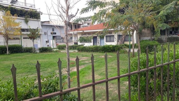 &Sigma;&tau;&omicron; &Pi;ά&rho;&kappa;&omicron; &tau;&eta;&sigmaf; &Alpha;&rho;&gamma;&upsilon;&rho;ό&kappa;&alpha;&sigma;&tau;&rho;&omicron;&upsilon; &kappa;&alpha;&tau;έ&rho;&rho;&epsilon;&upsilon;&sigma;&epsilon; &omicron; &pi;&omicron;&lambda;&iota;&tau;&iota;&kappa;ό&sigmaf; &pi;&omicron;&lambda;&iota;&tau;&iota;&sigma;&mu;ό&sigmaf;