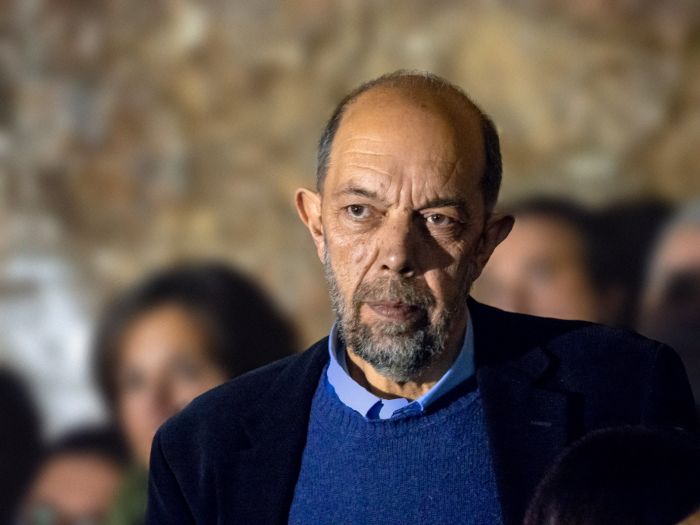 &Nu;&alpha; &delta;&omicron;&theta;&epsilon;ί &pi;&alpha;&rho;ά&tau;&alpha;&sigma;&eta; &sigma;&tau;&eta; &delta;&eta;&mu;ό&sigma;&iota;&alpha; &delta;&iota;&alpha;&beta;&omicron;ύ&lambda;&epsilon;&upsilon;&sigma;&eta; &gamma;&iota;&alpha; &tau;&eta;&nu; &Mu;&Pi;&Epsilon; &tau;&omicron;&upsilon; &Omicron;&Lambda;&Pi;