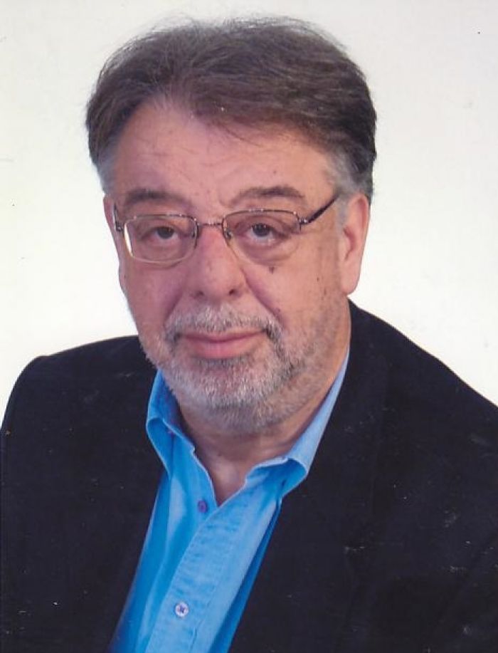 &Sigma;&tau;&omicron;&nu; &Alpha;&lambda;έ&kappa;&omicron; &pi;&omicron;&upsilon; &delta;&epsilon;&nu; &epsilon;ί&nu;&alpha;&iota; &pi;&iota;&alpha; &mu;&alpha;&zeta;ί &mu;&alpha;&sigmaf;...