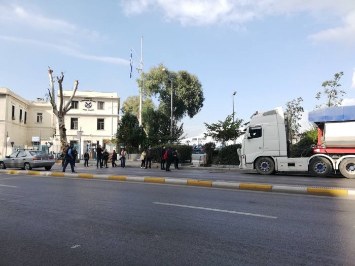 &Omicron; &laquo;&Pi;&epsilon;&iota;&rho;&alpha;&iota;ά&sigmaf; &gamma;&iota;&alpha; ό&lambda;&omicron;&upsilon;&sigmaf;&raquo; &sigma;&tau;&alpha;&mu;ά&tau;&eta;&sigma;&epsilon; &tau;&alpha; &phi;&omicron;&rho;&tau;&eta;&gamma;ά &tau;&omicron;&upsilon; &Omicron;&Lambda;&Pi;