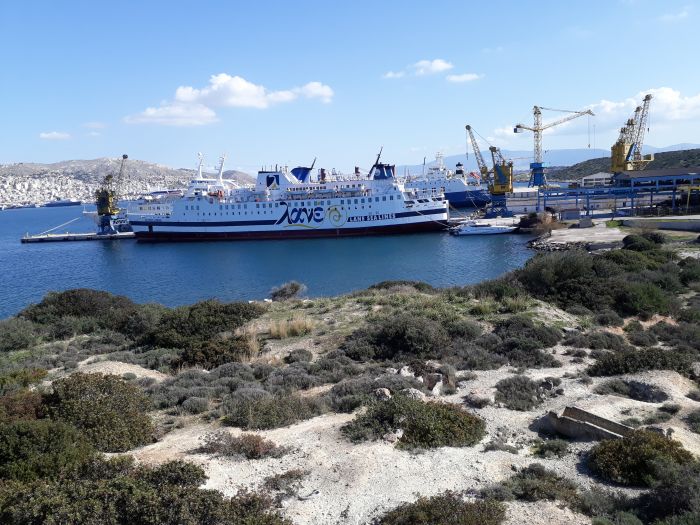 &Omicron; &epsilon;&omicron;&rho;&tau;&alpha;&sigma;&mu;ό&sigmaf; &tau;&omega;&nu; 2.500 &chi;&rho;ό&nu;&omega;&nu; &tau;&eta;&sigmaf; &Nu;&alpha;&upsilon;&mu;&alpha;&chi;ί&alpha;&sigmaf; &tau;&eta;&sigmaf; &Sigma;&alpha;&lambda;&alpha;&mu;ί&nu;&alpha;&sigmaf; &xi;&epsilon;&kappa;&iota;&nu;ά &mu;&epsilon; &nu;έ&alpha; &alpha;&pi;ό&phi;&alpha;&sigma;&eta; &lambda;&epsilon;&iota;&tau;&omicron;&upsilon;&rho;&gamma;ί&alpha;&sigmaf; &delta;&iota;&alpha;&lambda;&upsilon;&tau;&eta;&rho;ί&omicron;&upsilon; &pi;&lambda;&omicron;ί&omega;&nu; &epsilon;&pi;ί &tau;&omicron;&upsilon; &alpha;&rho;&chi;&alpha;&iota;&omicron;&lambda;&omicron;&gamma;&iota;&kappa;&omicron;ύ &chi;&epsilon;&rho;&sigma;&alpha;ί&omicron;&upsilon; &kappa;&alpha;&iota; &epsilon;&nu;ά&lambda;&iota;&omicron;&upsilon; &chi;ώ&rho;&omicron;&upsilon; &gamma;&iota;&alpha; &tau;&alpha; &epsilon;&pi;ό&mu;&epsilon;&nu;&alpha; 15 &chi;&rho;ό&nu;&iota;&alpha;