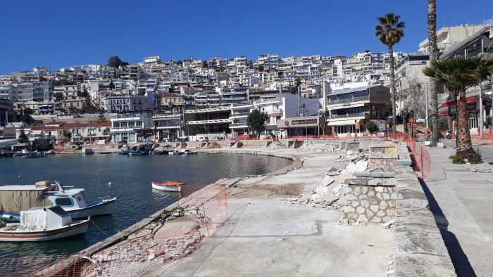 &laquo;&Pi;&epsilon;&rho;&iota;&omicron;&delta;&epsilon;ί&epsilon;&sigmaf; &Kappa;&alpha;&rho;&alpha;&nu;&tau;ί&nu;&alpha;&sigmaf;&raquo; &sigma;&tau;&eta;&nu; &alpha;&kappa;&tau;ή &tau;&omicron;&upsilon; &Mu;&iota;&kappa;&rho;&omicron;&lambda;ί&mu;&alpha;&nu;&omicron;&upsilon;