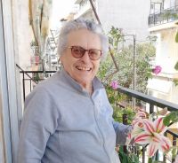 Έ&phi;&upsilon;&gamma;&epsilon; &alpha;&pi;ό &tau;&eta; &zeta;&omega;ή &eta; &Lambda;ά&mu;&pi;&rho;&alpha; &Kappa;&alpha;&rho;ά&mu;&pi;&epsilon;&lambda;&alpha;